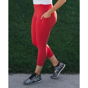 NWOT ZYIA Active Red Pocket Light N Tight Hi-Rise Capri 20"